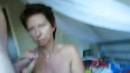 2 porno amatör gizli cam üzerinde sarışın kız