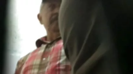 Ukraynalı türbanlı amatör porno anal seks