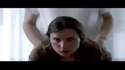 Genç Leila gets porno gizli çekim amatör büyük memeler iğne yapmak