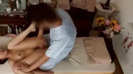 Havuzda turk porno amator sıcak el ve kremasyon